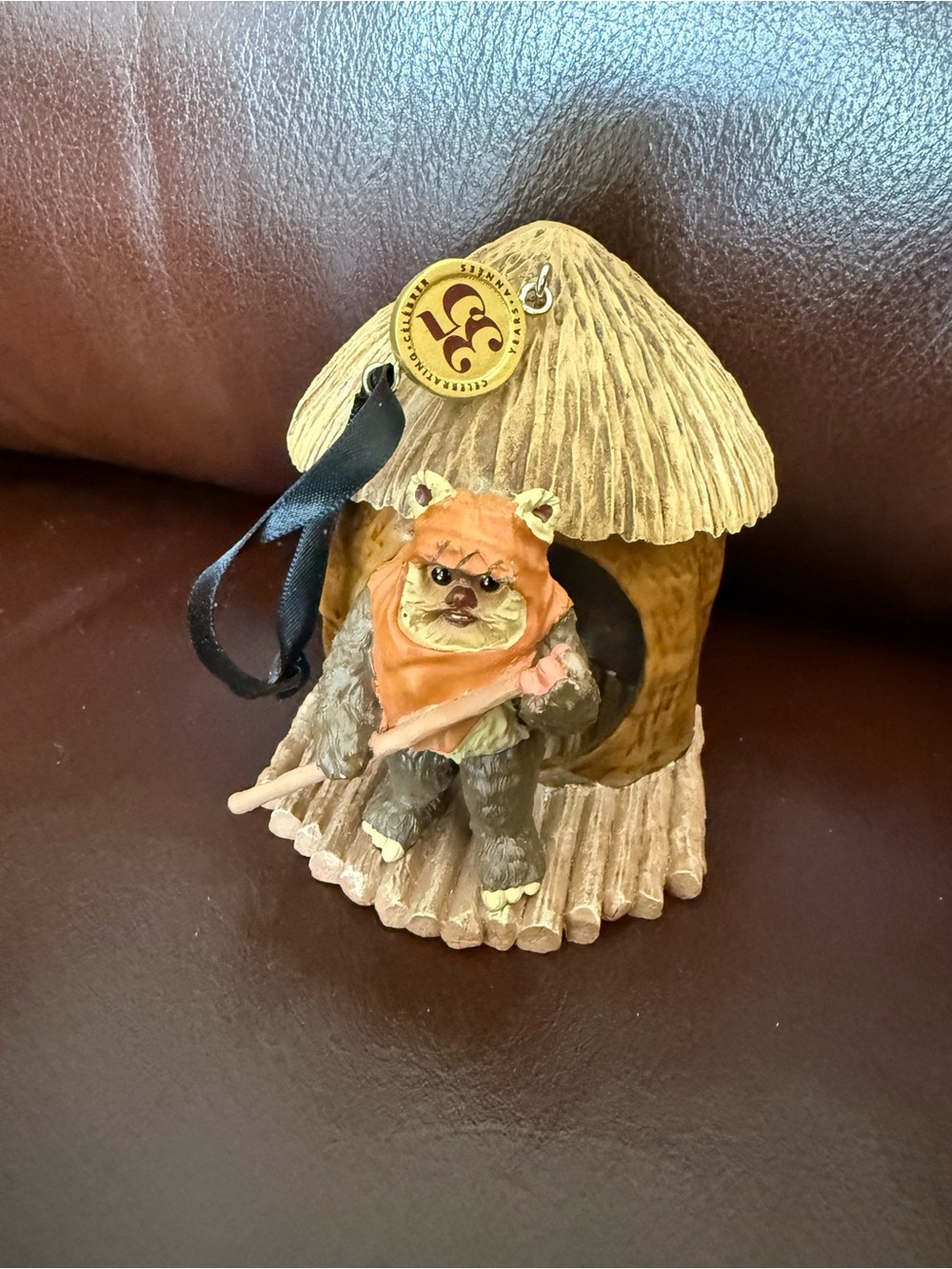 DISNEY SKETCHBOOK 35th Ann. LEGACY 2018 STAR WARS WICKET EWOK ORNAMENT (DAMAGED)